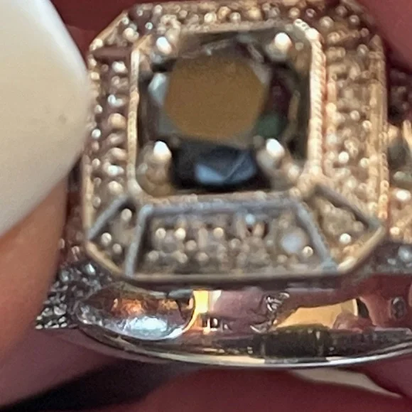 2.00cts Black & White diamond ring - Picture 15 of 15